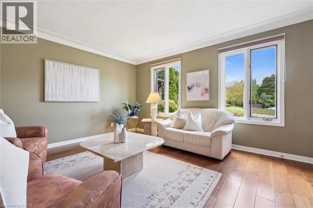 323 AMBERWOOD Drive