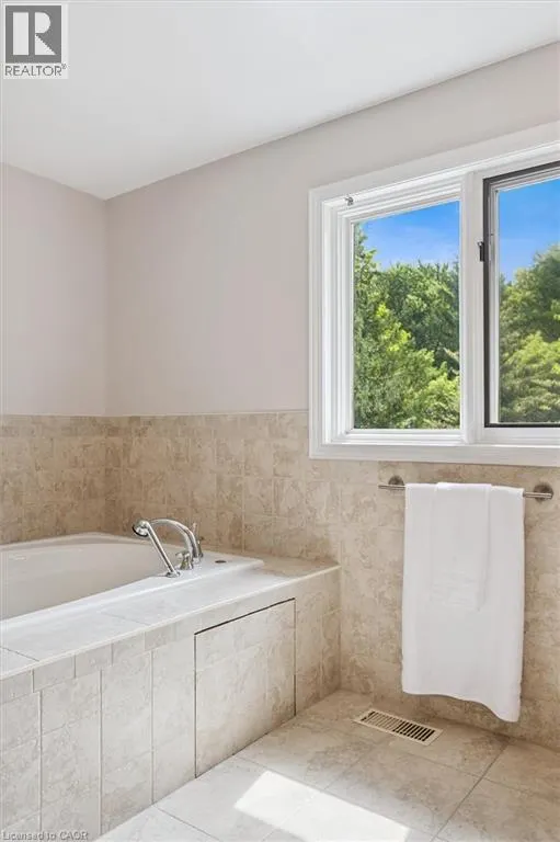 323 AMBERWOOD Drive