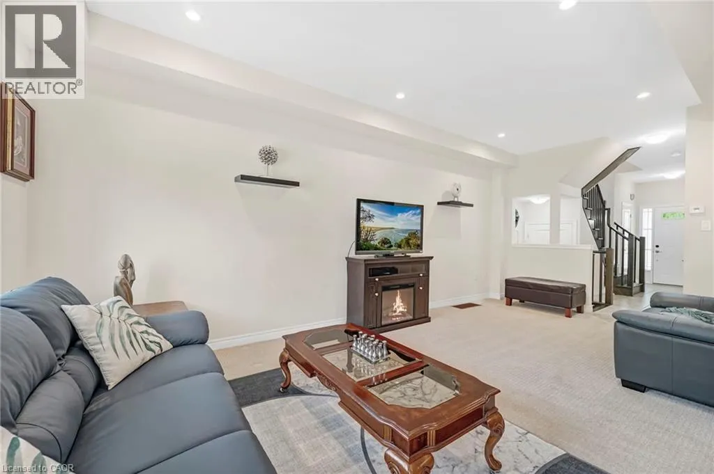 310 FALL FAIR Way Unit# 4, #4