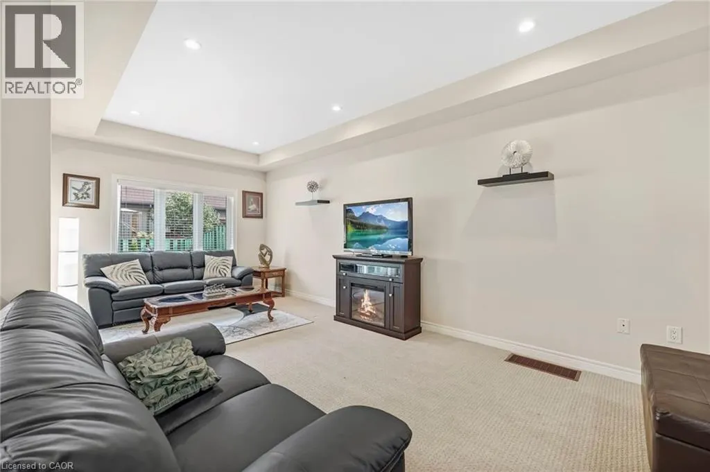 310 FALL FAIR Way Unit# 4, #4