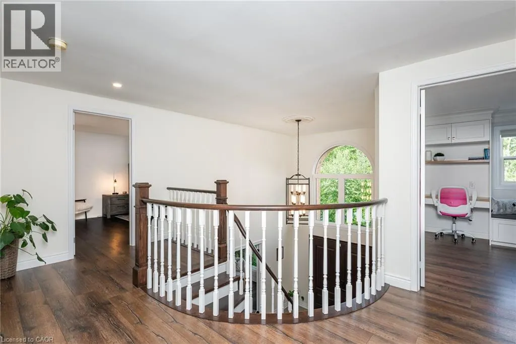2130 WINDING Way