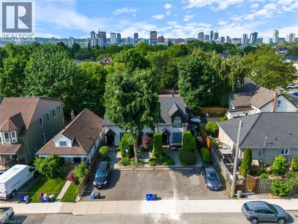 23 MACAULAY Street W Unit# 2, #2