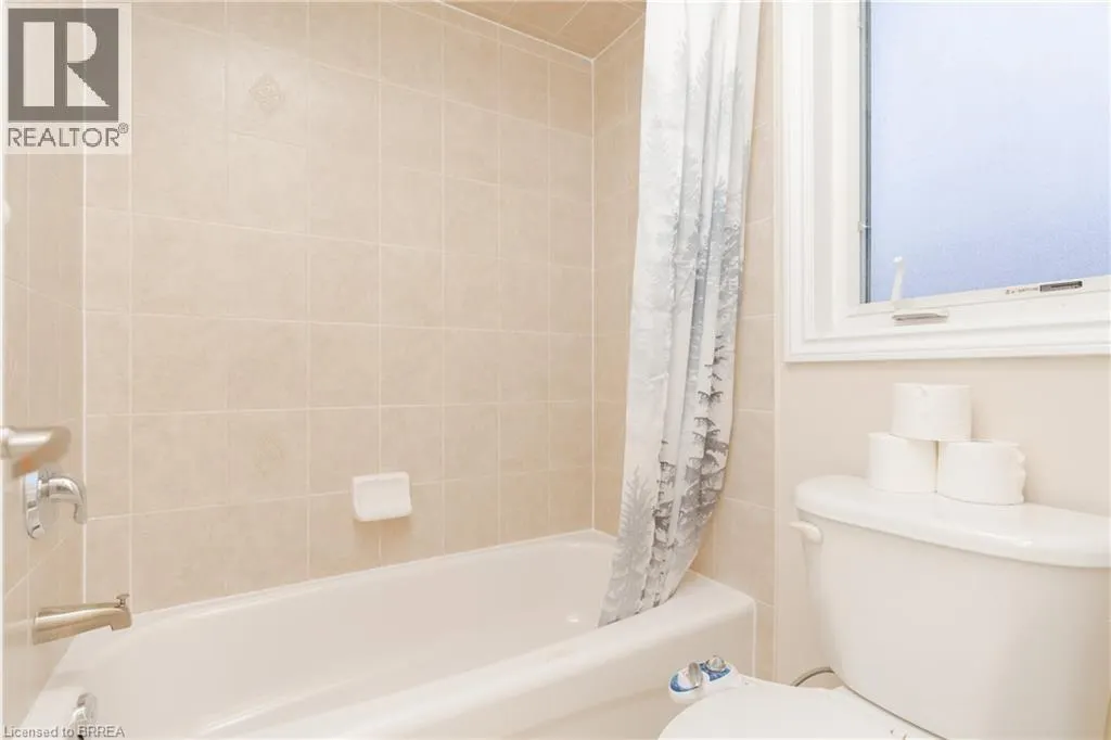 39 HUNTSPOINT Drive