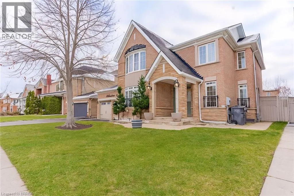 39 HUNTSPOINT Drive