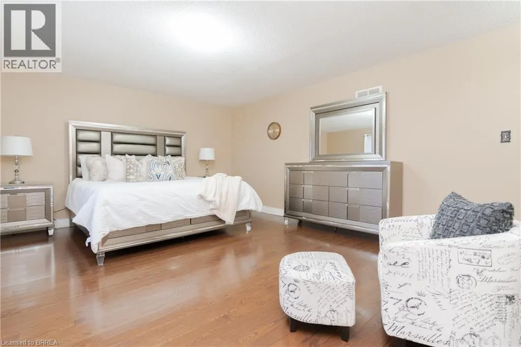 39 HUNTSPOINT Drive