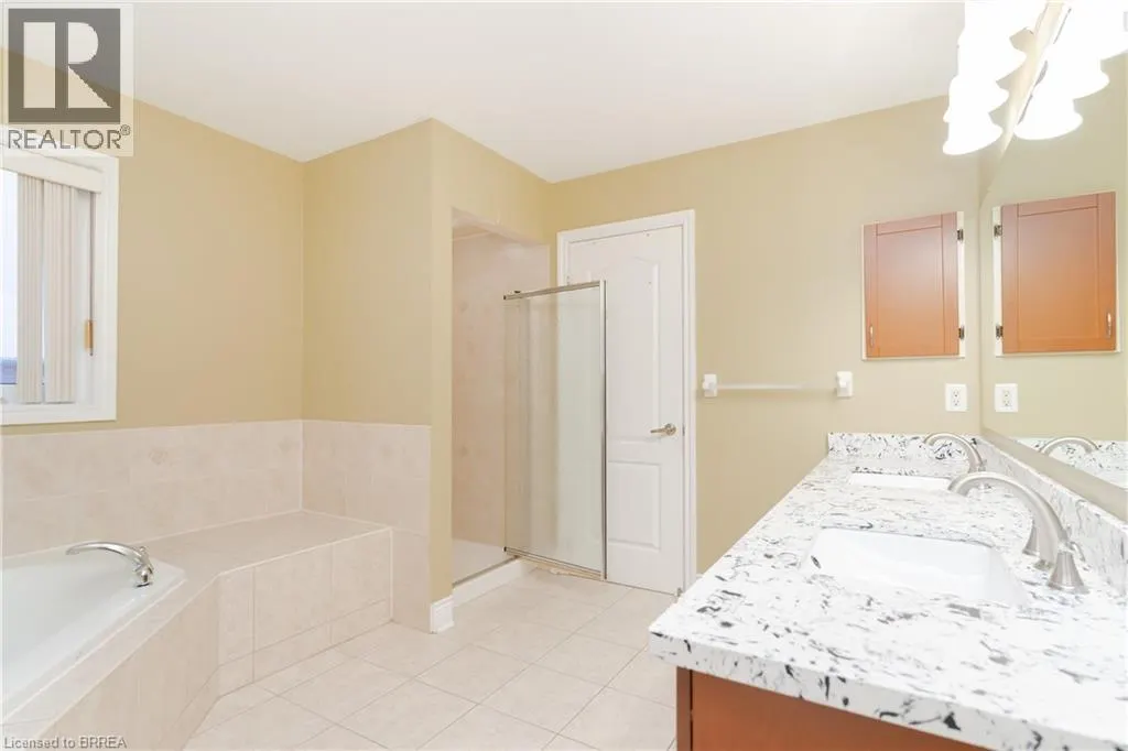 39 HUNTSPOINT Drive