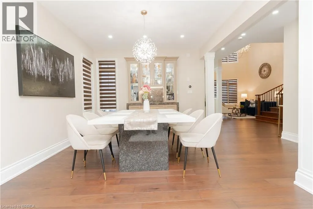 39 HUNTSPOINT Drive