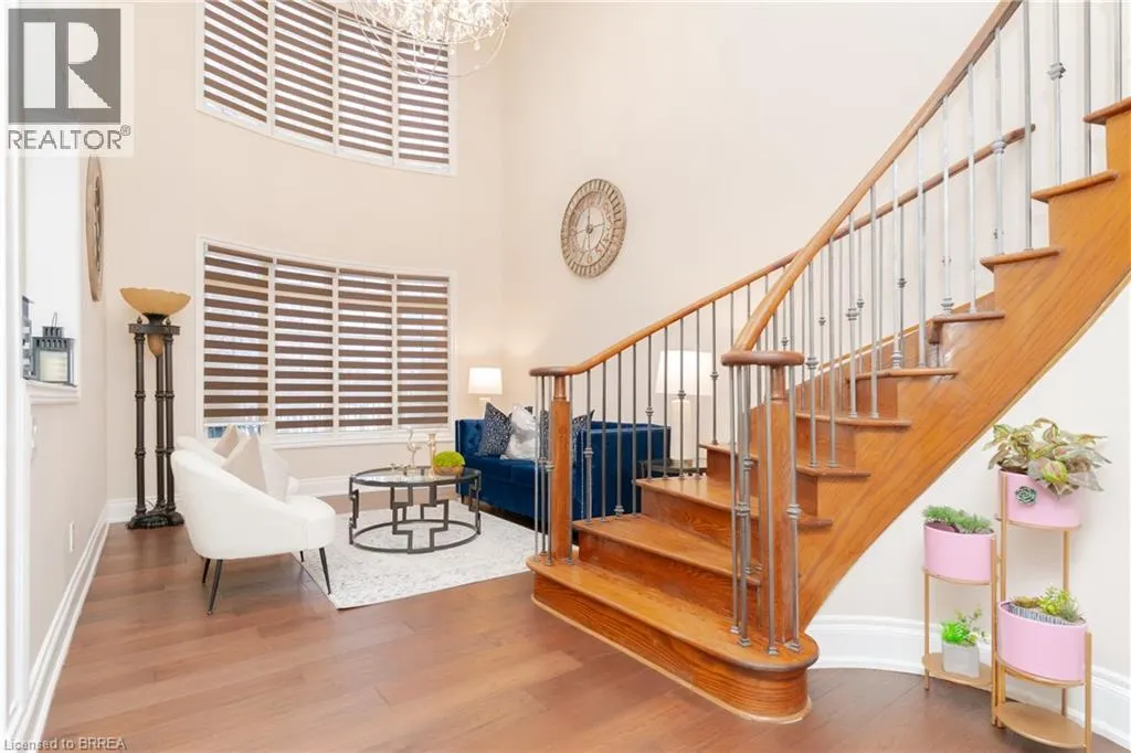 39 HUNTSPOINT Drive