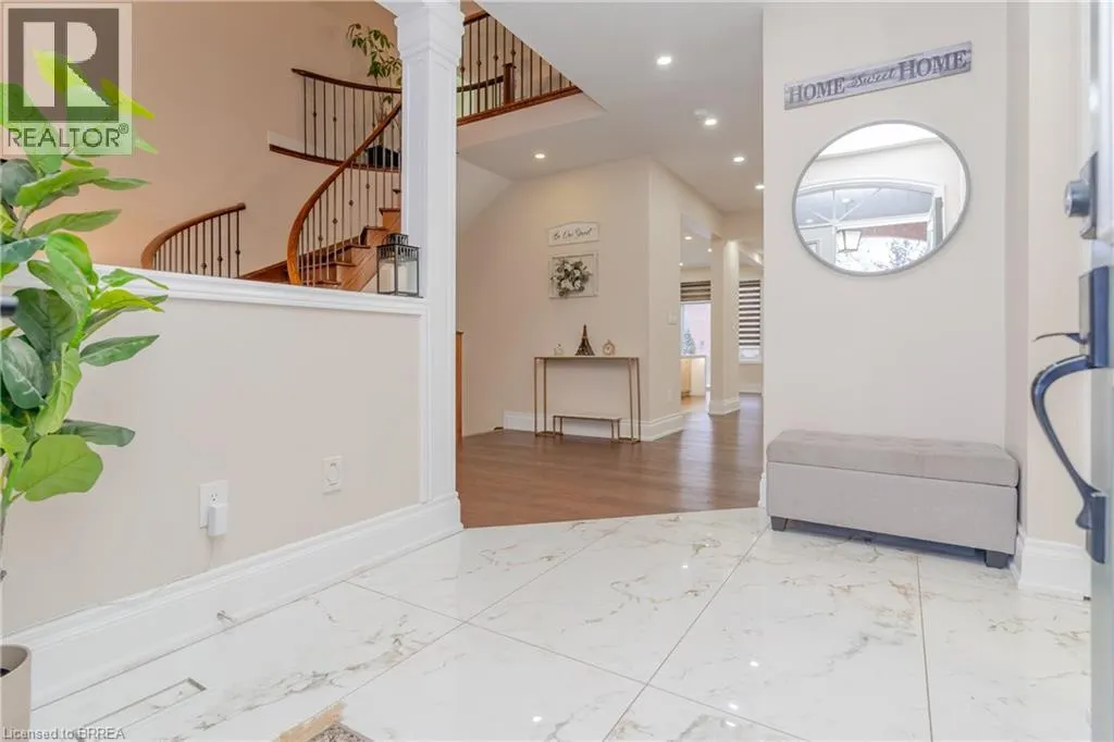 39 HUNTSPOINT Drive