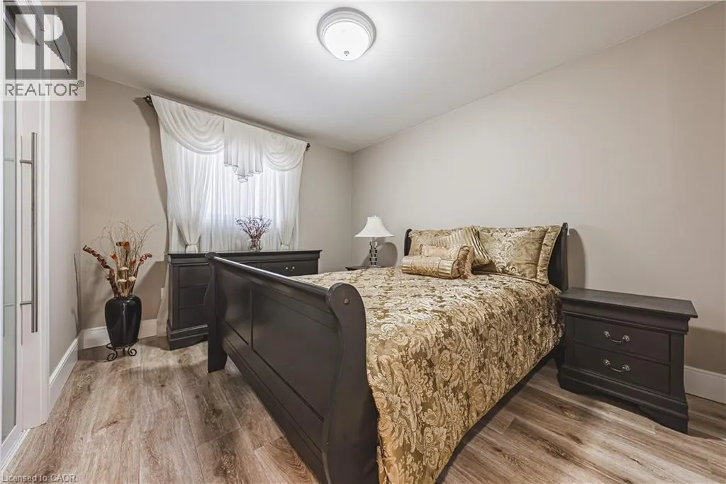103 BROUGHTON Avenue