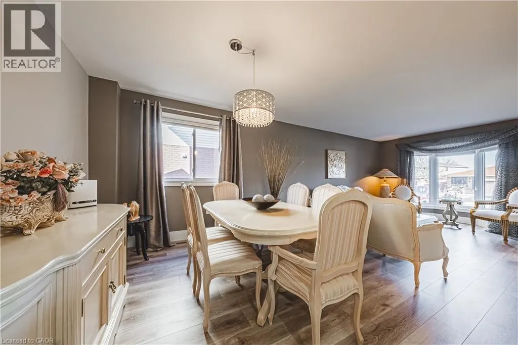 103 BROUGHTON Avenue