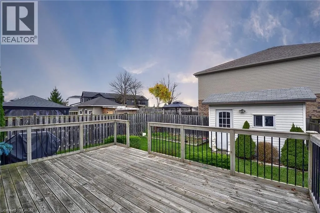 8 LOCKWOOD Street
