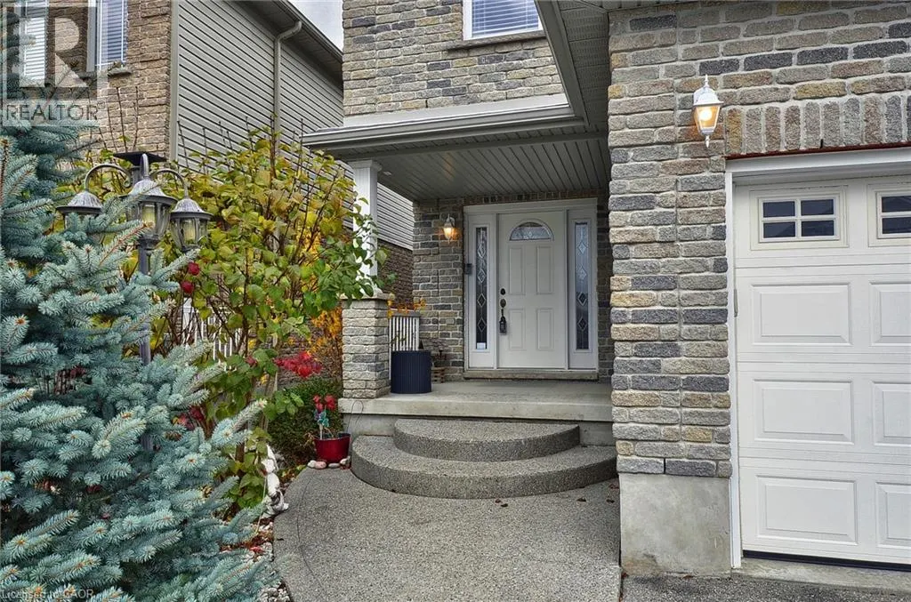 8 LOCKWOOD Street