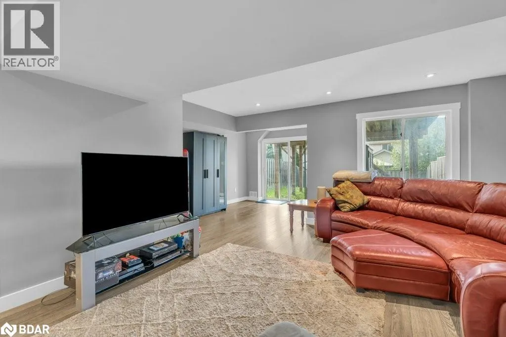 3 DAVISON DRIVE Drive
