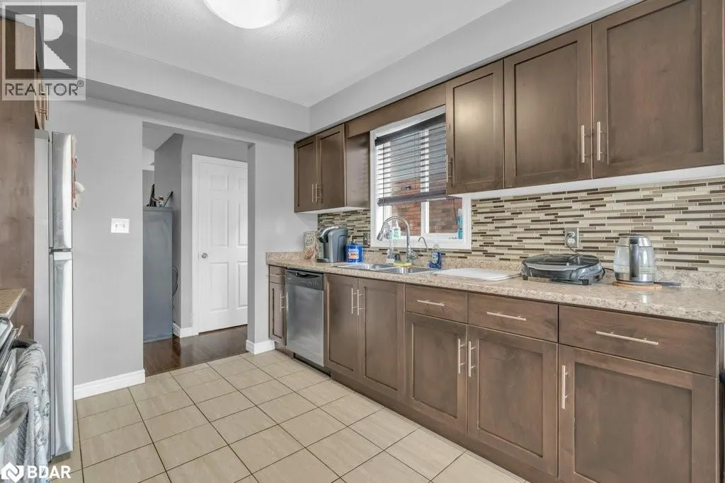 3 DAVISON DRIVE Drive
