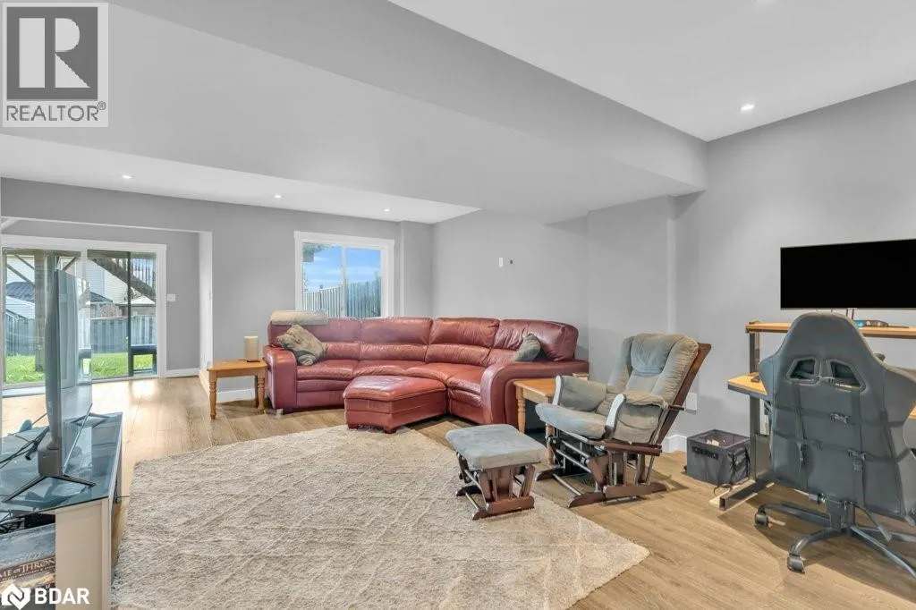 3 DAVISON DRIVE Drive