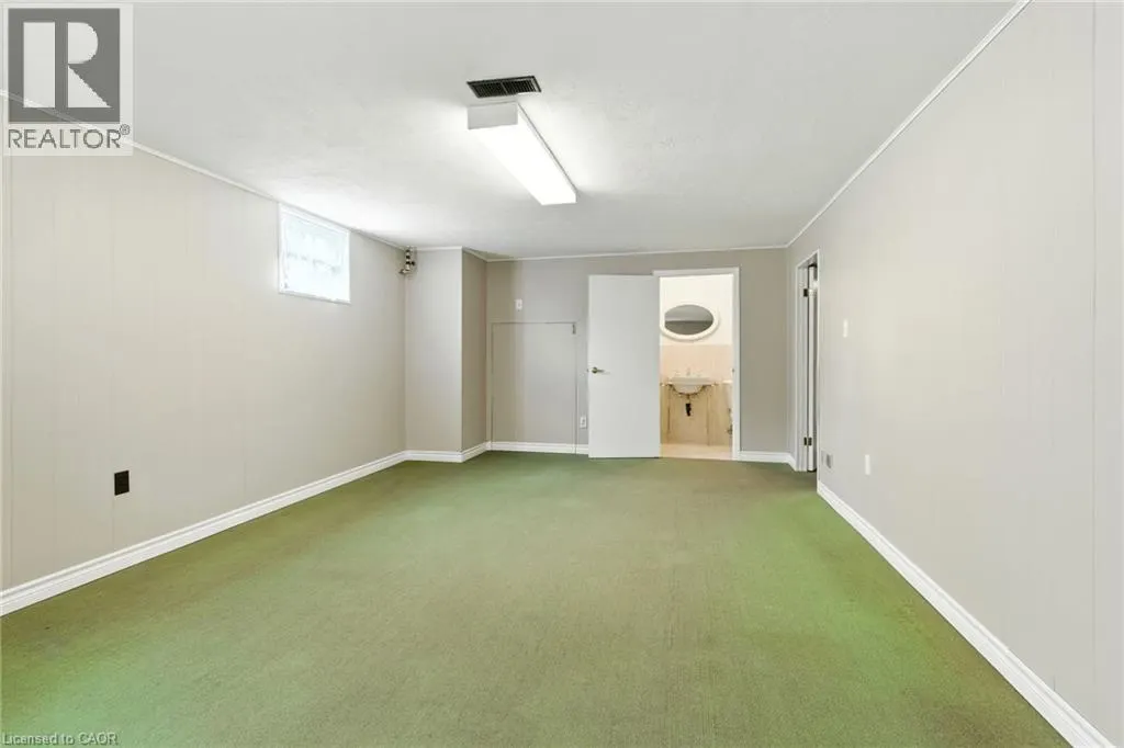 24 MEADOWLARK Drive