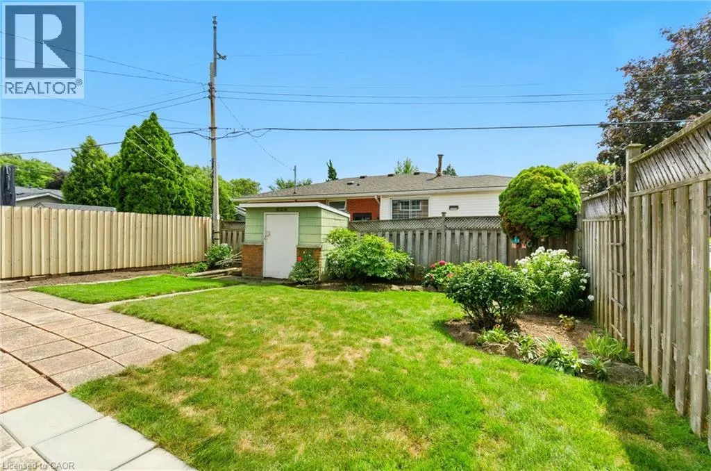 24 MEADOWLARK Drive