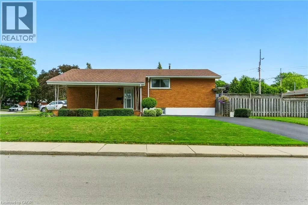 24 MEADOWLARK Drive