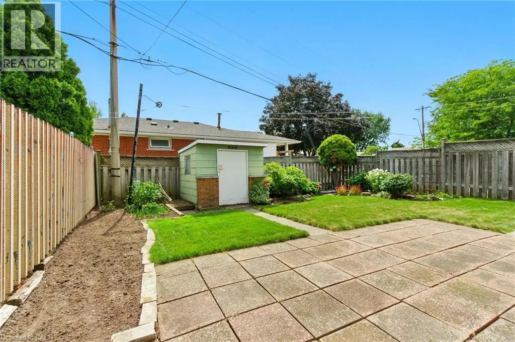24 MEADOWLARK Drive