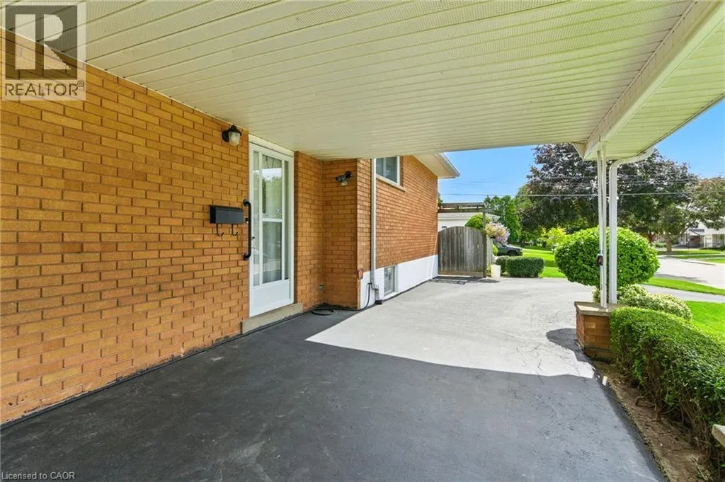 24 MEADOWLARK Drive
