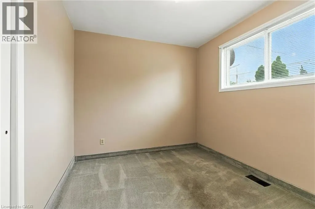 24 MEADOWLARK Drive