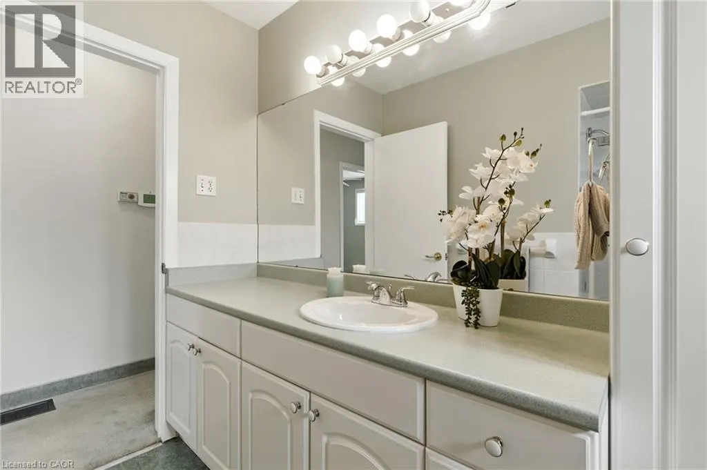 24 MEADOWLARK Drive