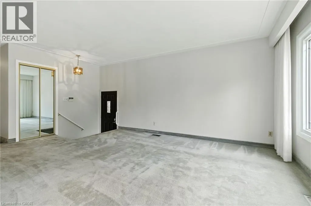 24 MEADOWLARK Drive