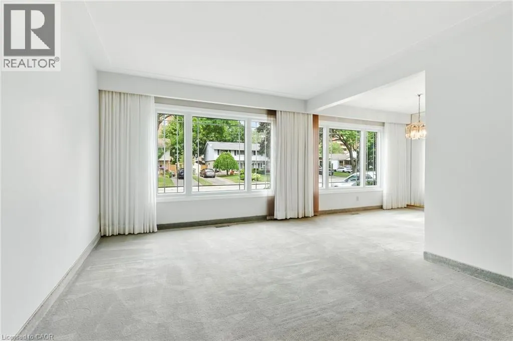 24 MEADOWLARK Drive