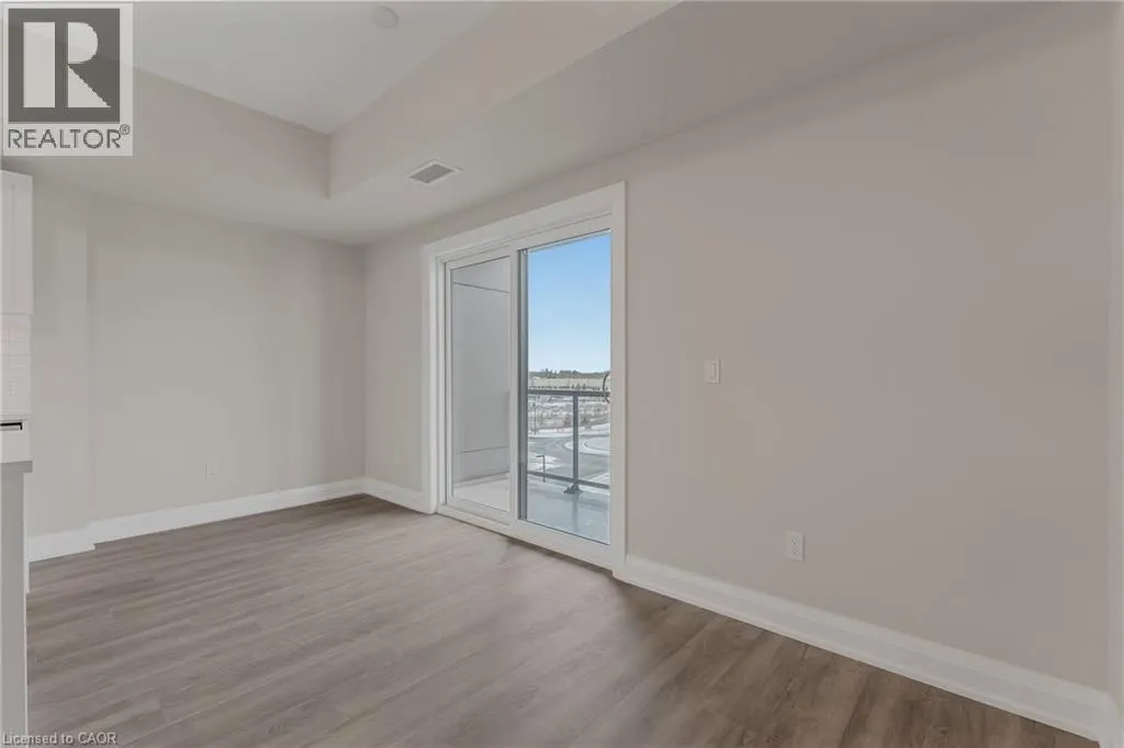 118 SUMMERSIDES Boulevard Unit# 403, #403