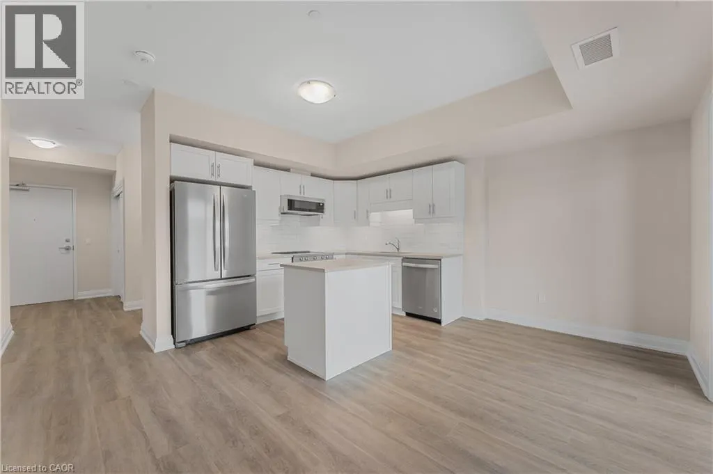 118 SUMMERSIDES Boulevard Unit# 403, #403