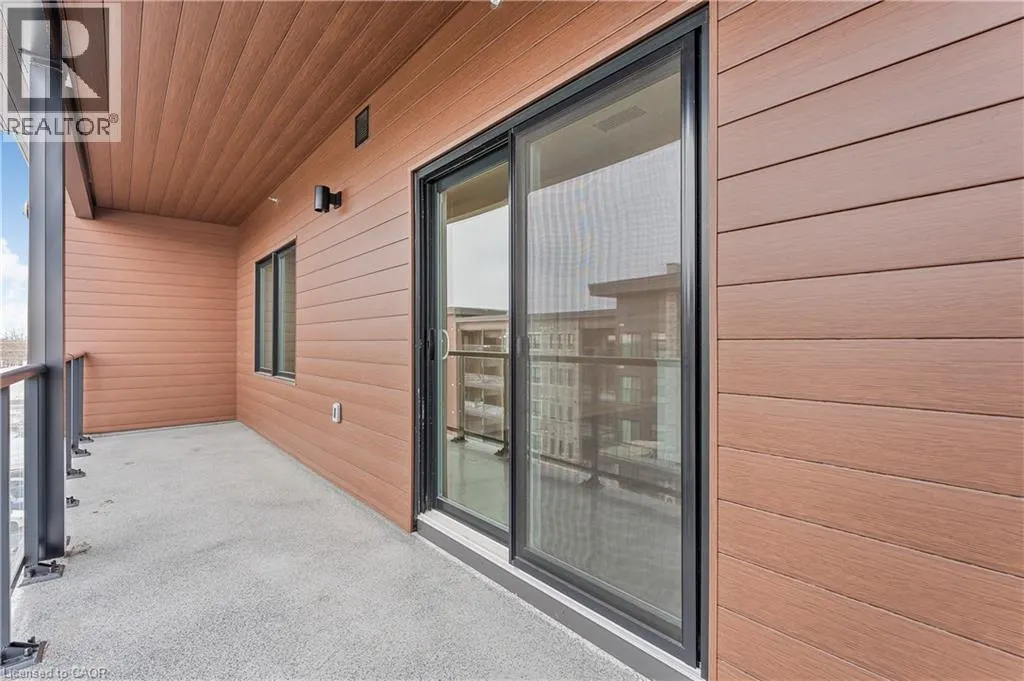 118 SUMMERSIDES Boulevard Unit# 403, #403