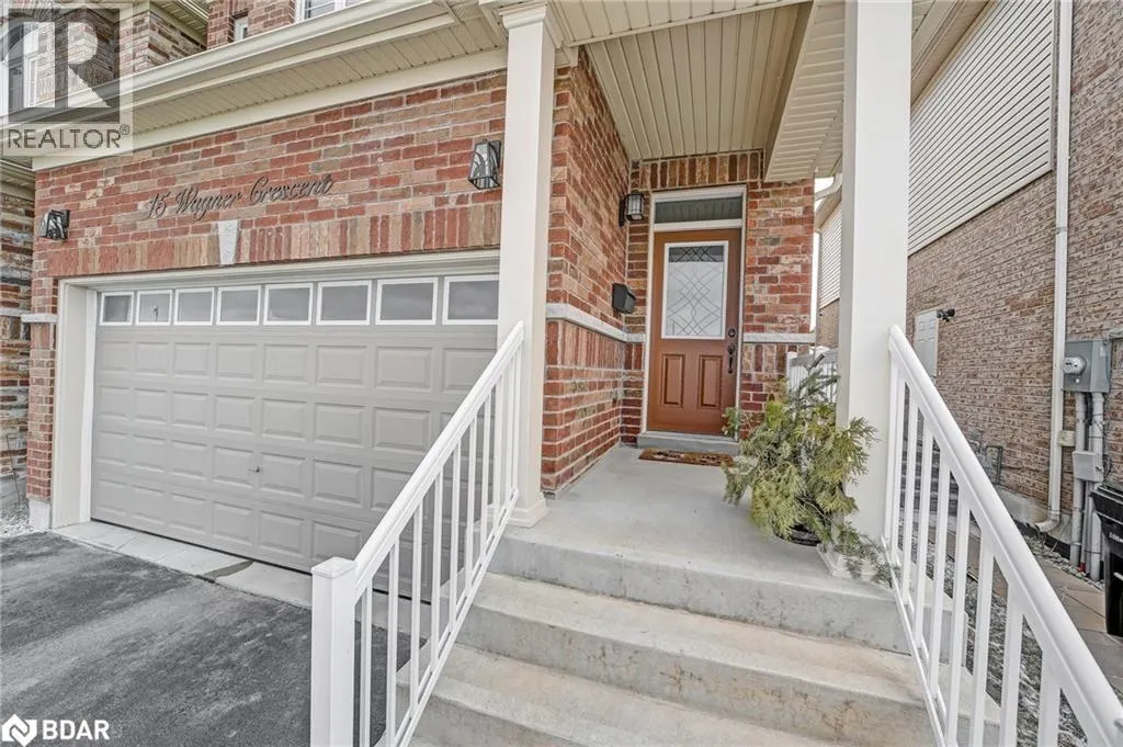 15 WAGNER Crescent