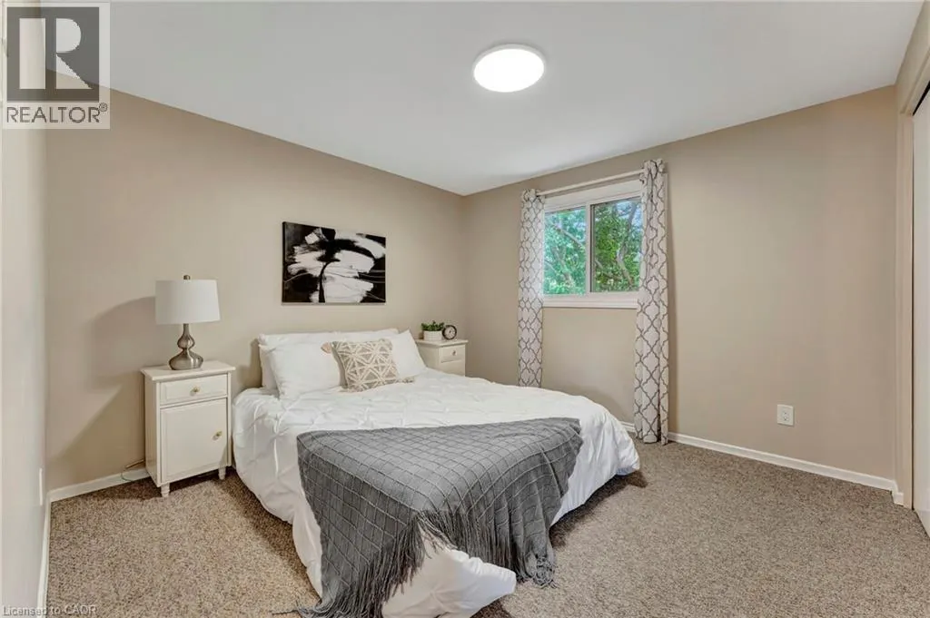 476 KINGSCOURT Drive Unit# 19, #19