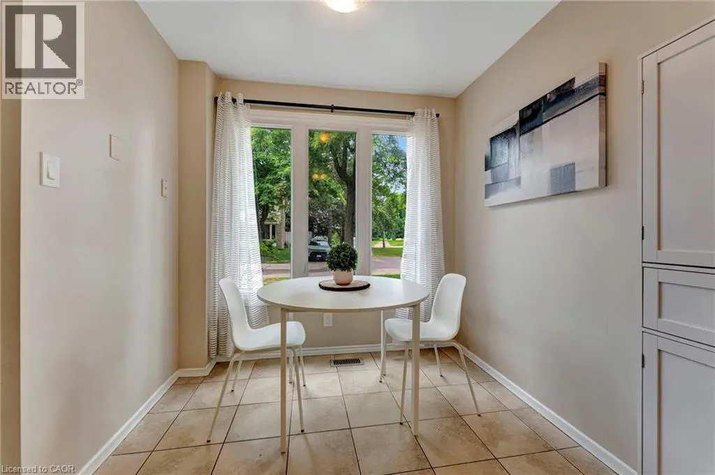 476 KINGSCOURT Drive Unit# 19, #19