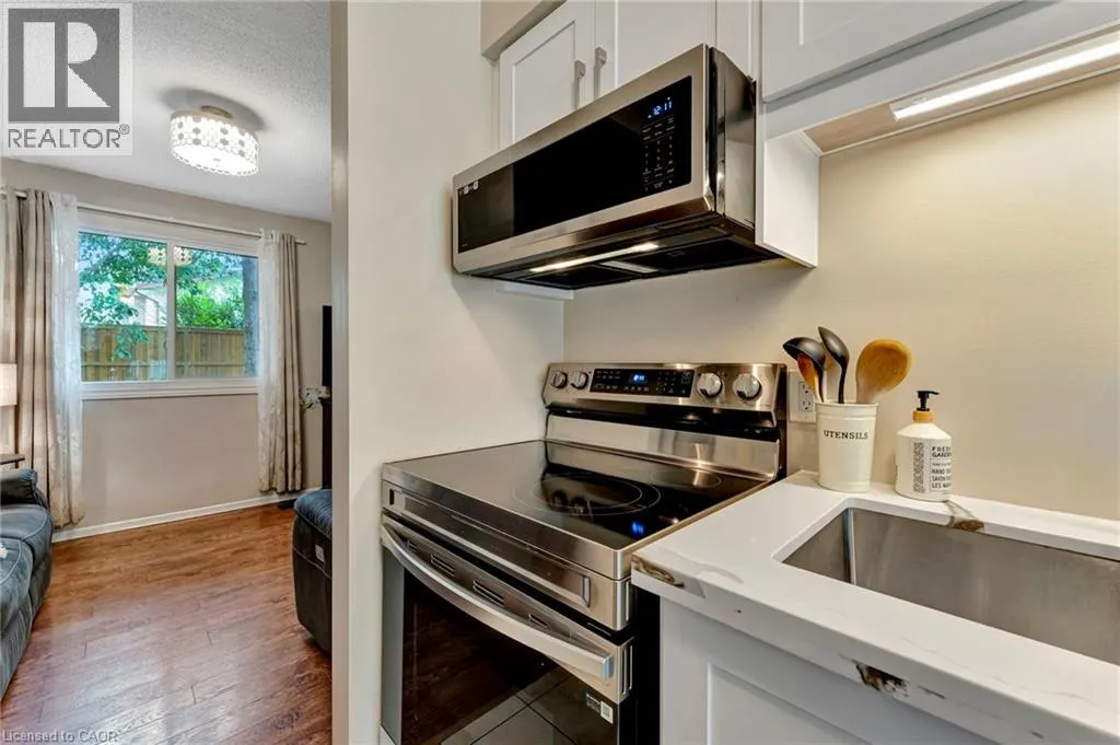 476 KINGSCOURT Drive Unit# 19, #19