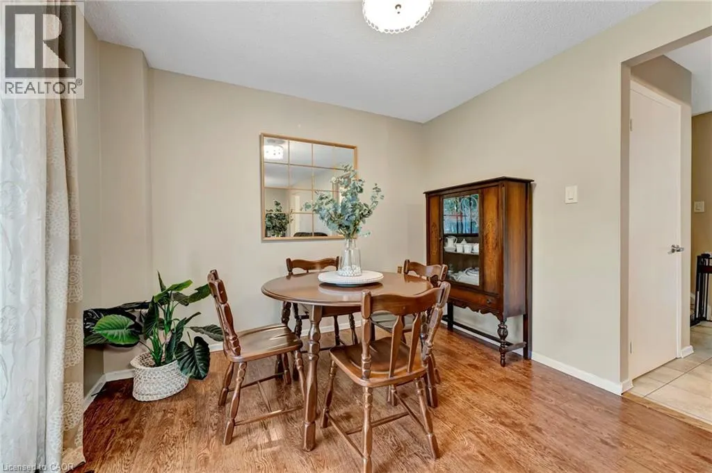 476 KINGSCOURT Drive Unit# 19, #19