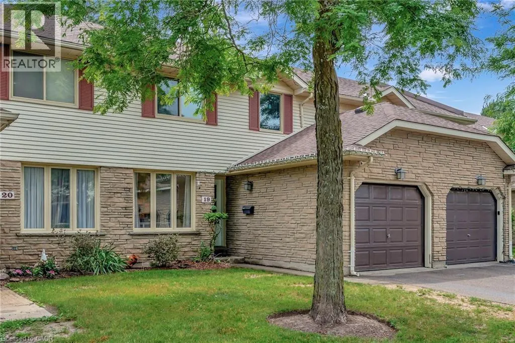 476 KINGSCOURT Drive Unit# 19, #19