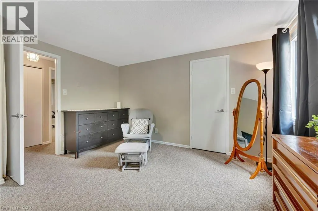 476 KINGSCOURT Drive Unit# 19, #19