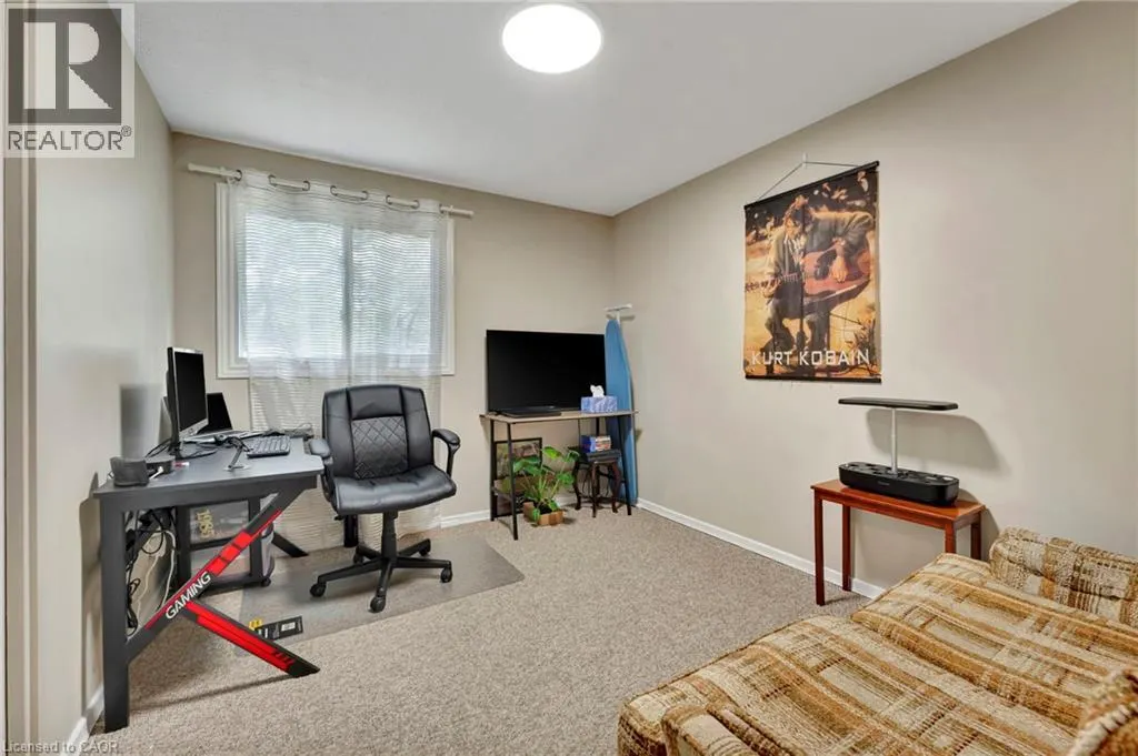 476 KINGSCOURT Drive Unit# 19, #19