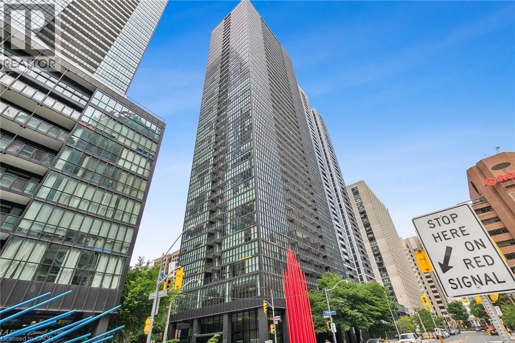 110 CHARLES Street E Unit# 2604, #2604