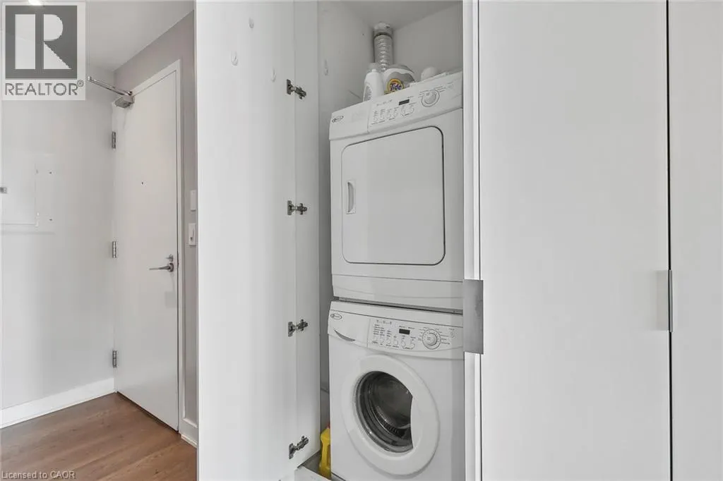 110 CHARLES Street E Unit# 2604, #2604