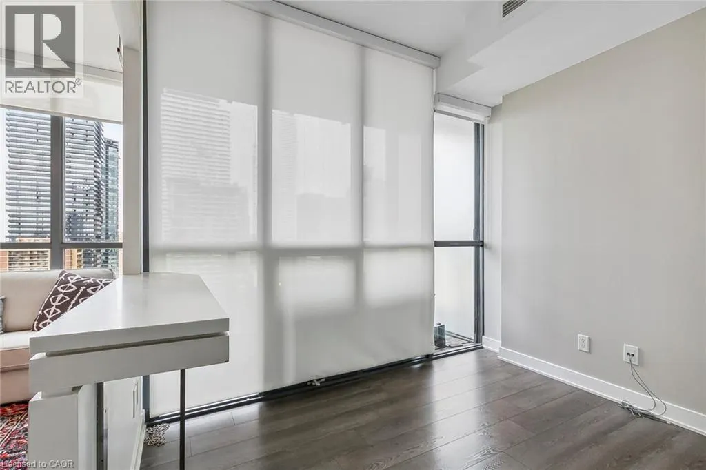 110 CHARLES Street E Unit# 2604, #2604