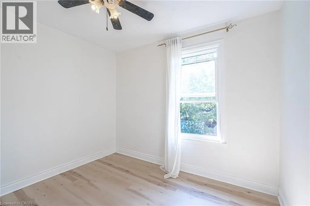 36 SPADINA Avenue