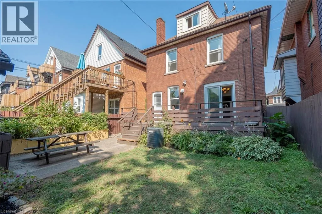 36 SPADINA Avenue