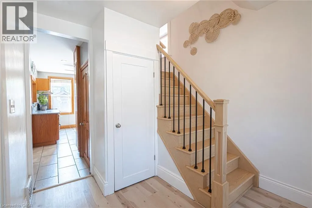36 SPADINA Avenue