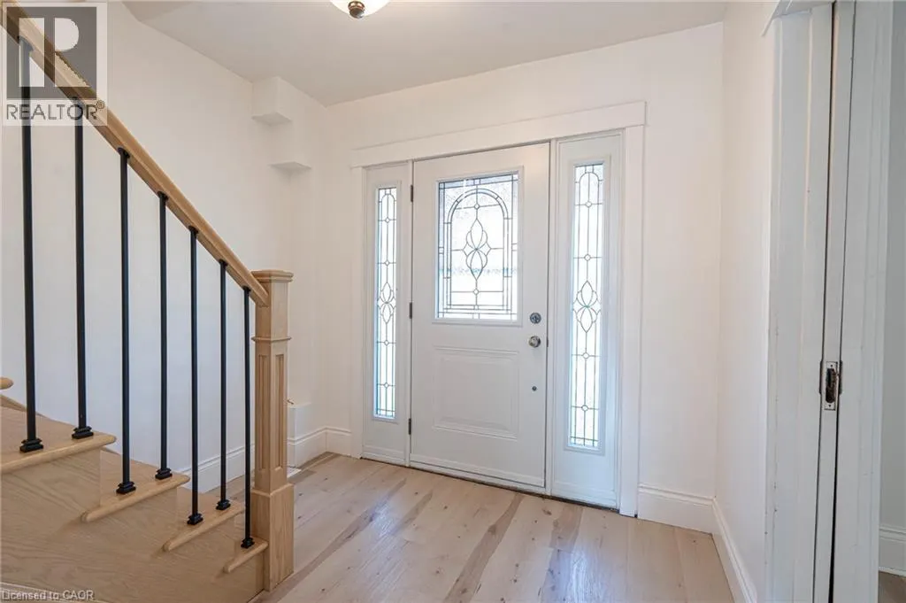 36 SPADINA Avenue