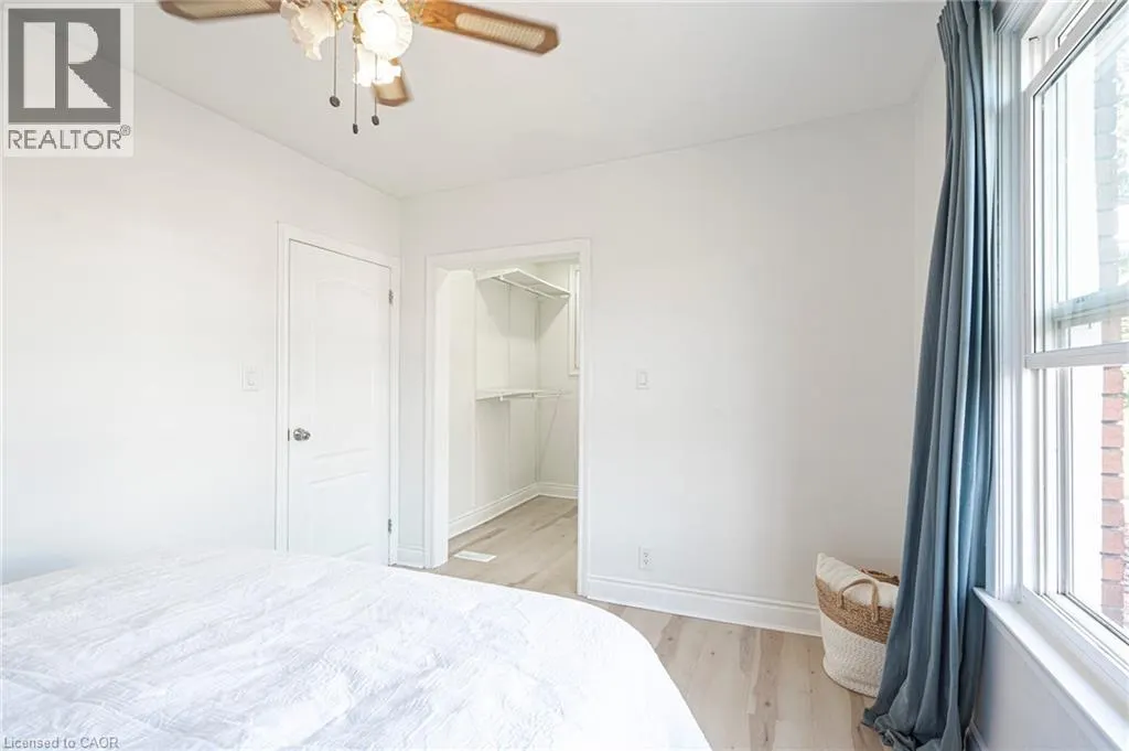36 SPADINA Avenue