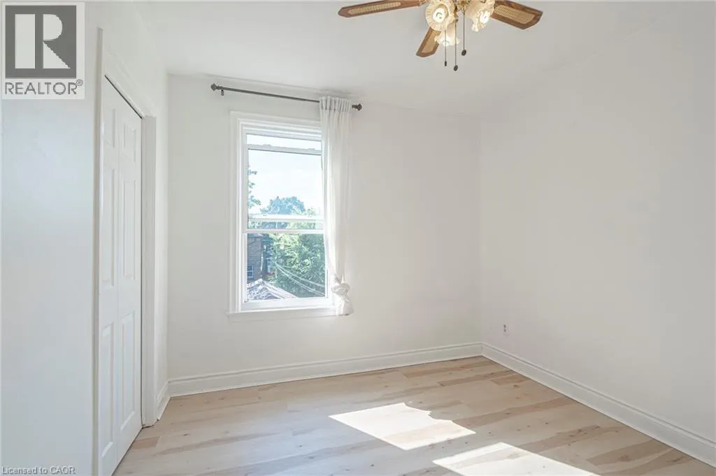 36 SPADINA Avenue