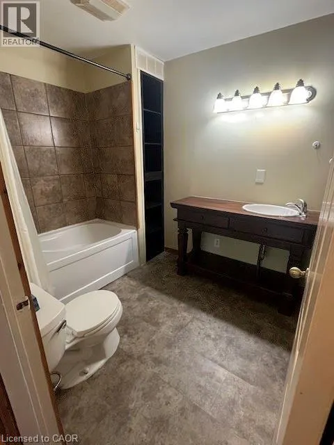 10567 MAPLEWOOD Drive